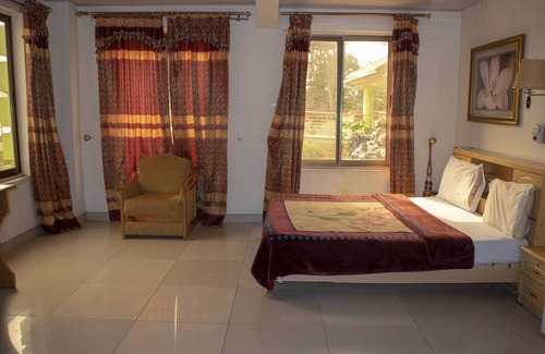 Accra Hotel | Crown Liberty Hotel