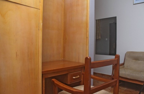 Sakumono Hotel | Crown Premier Hotel