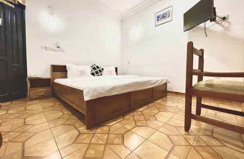 Sakumono Hotel | Crown Premier Hotel