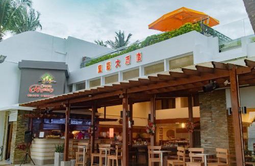 Boracay Island Resort | Crown Regency Beach Resort
