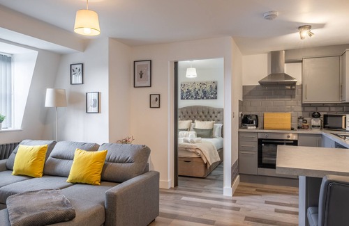 Wellington Apartment | Crown Street Apartments - 7D, Town Centre