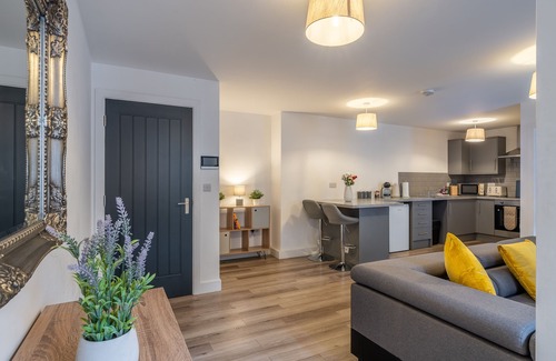 Wellington Apartment | Crown Street Apartments - 7A, Town Centre