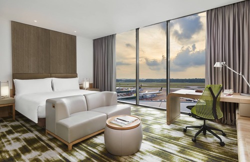 Changi Hotel | Crowne Plaza Changi Airport by IHG