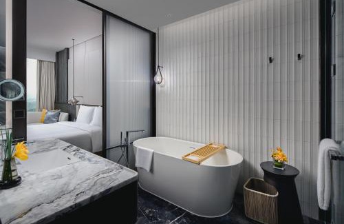 Echeng District Hotel | Crowne Plaza Ezhou by IHG