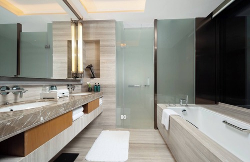 Gulou Hotel | Crowne Plaza Fuzhou Riverside by IHG