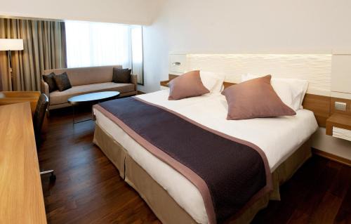 Agios Athanasios Hotel | Crowne Plaza Limassol by IHG