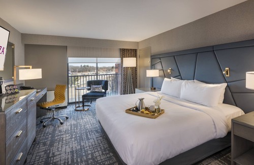Warwick Hotel | Crowne Plaza Providence-Warwick Airport by IHG