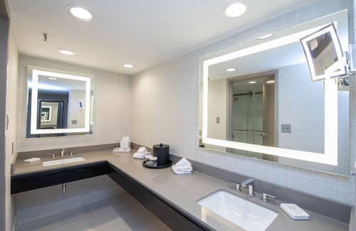 Warwick Hotel | Crowne Plaza Providence-Warwick Airport by IHG