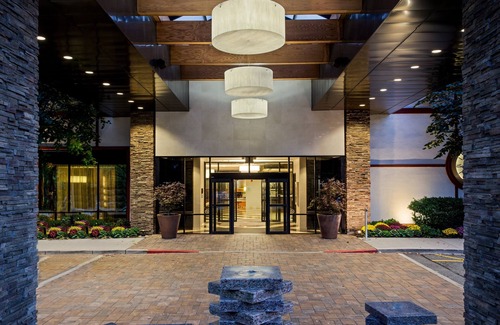 Montebello Hotel | Crowne Plaza Suffern - Mahwah by IHG