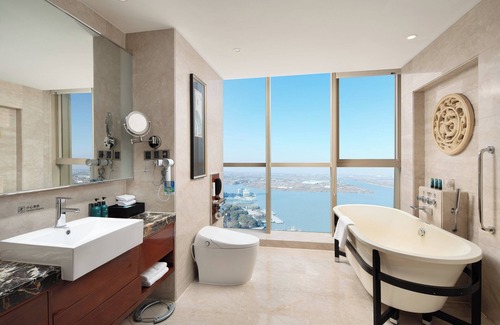Jingkou District Hotel | Crowne Plaza Zhenjiang by IHG