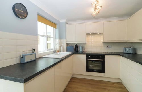 Croyde Cottage | CROYDE PEBBLES, family friendly, with a garden in Croyde