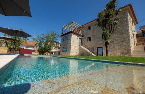 Moncao Apartment | Cruzeiros Guest House, piscina, jacuzi, grupos
