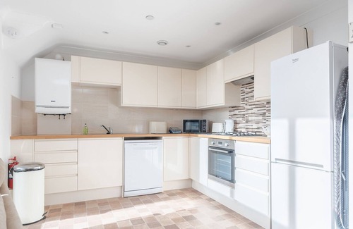 Newquay City Centre Apartment | Crysawna, Newquay, close to the beach & amenities