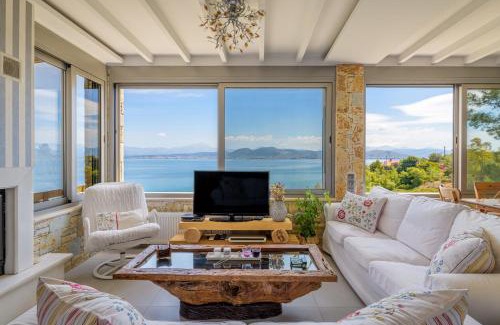 Chalcis Villa | Crystal Beach Villa