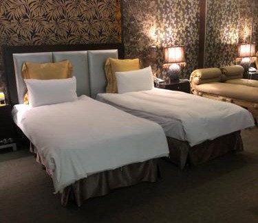 North District Hotel | Crystal Business Motel
