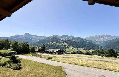 Crest-Voland Ski Chalet | Crystal Chalet - CHARM CHALET WITH SAUNA AND SUPERBE SIGHT ON THE MONT CHARVIN AND ARAVIS