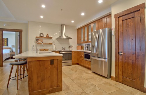 Breckenridge Condo | Crystal Peak Pioneer Condo: Slopeside Luxury