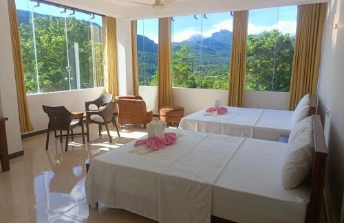 Illukkumbura Hotel | CRYSTAL RIVERSTON DECK