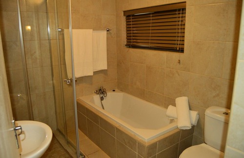 Madeteleli House | Crystal Rose Lodge