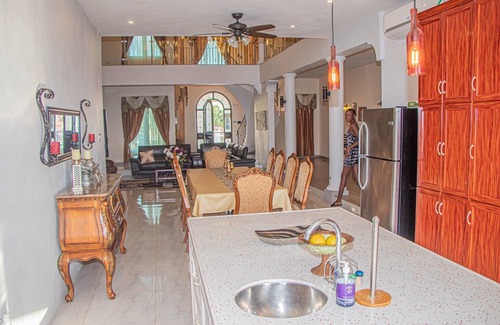 IronShore Estates Villa | CrystalJamaica Villa ,great for Family Corporate retreat or friends get together