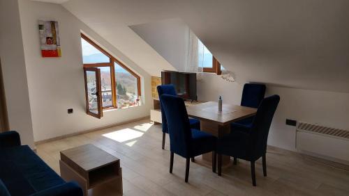 Lisina Apartment | Ctrl Alt Del Apartment S76