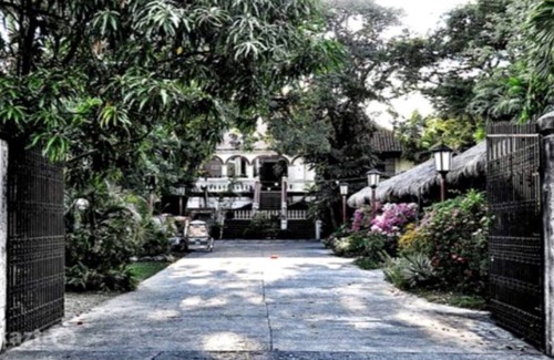 Vigan House | Cuarto delos Hijos: Deluxe Quadruple Room