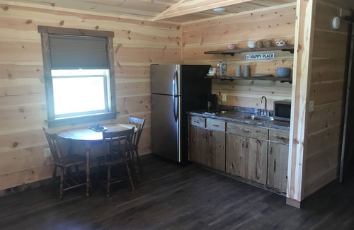 Mount Ida House | Cub Cabin has Star Gazing for Outdoor Lovers. No Pets Allowed