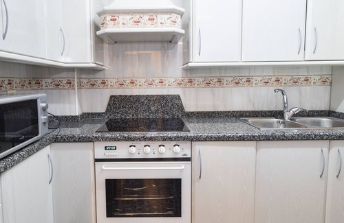 Parque Ayala Apartment | Cubo's Evy Malaga Apartment /urban /free wifi /air conditioning