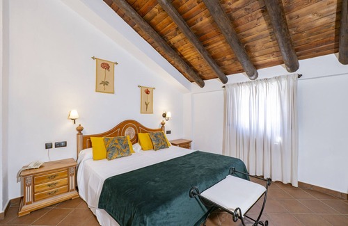 Casarabonela Bed & Breakfast | Cubo's Hotel Cortijo San Antonio Caminito del Rey/air conditioning/free Wi-Fi/free parking
