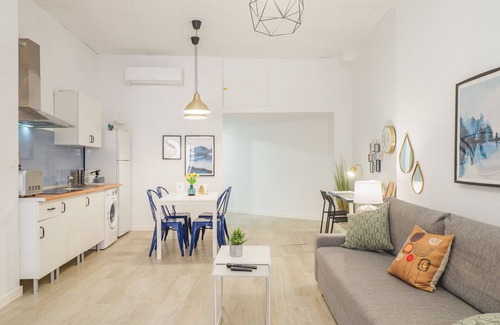 Capuchinos Apartment | Cubo's Malaga Center El Molinillo/free wifi/city center/Air conditioning