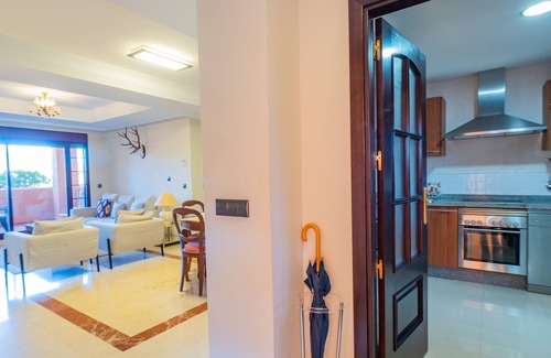 Ojen Apartment | Cubo's Marbella Apartment Golf & Parking/community pool/air conditioning/free wifi
