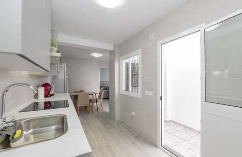 Pedregalejo Playa Apartment | Cubo's Sea House Pedregalejo/close to the beach/urban/free wifi