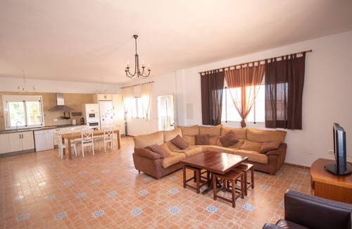 Cartama Villa | Cubo's Villa Miraflores/private pool/air conditioning/BBQ