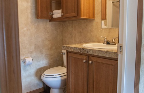 Cuero Hotel | Cuero Oilfield Housing