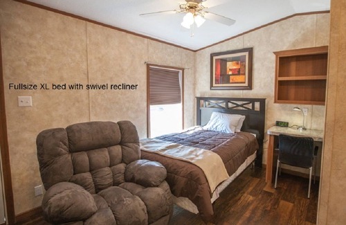 Cuero Hotel | Cuero Oilfield Housing