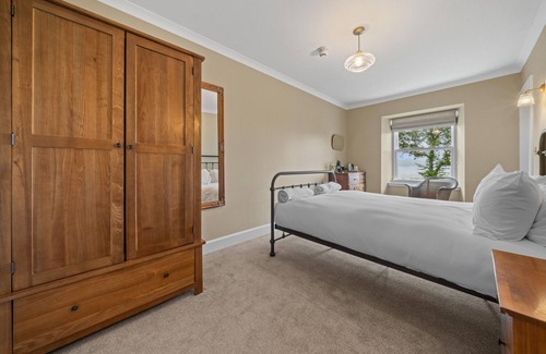 West Laroch Bed & Breakfast | Cuilcheanna House - Islay Room