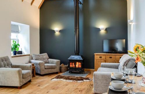 Kirriemuir House | Cullew Bothy