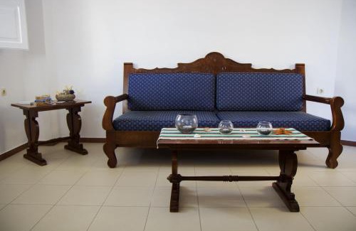 Pyrgos Apartment | Cultural House