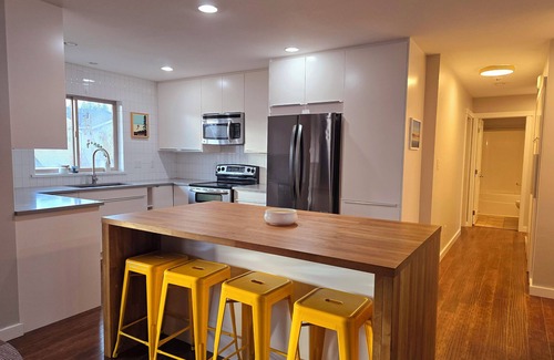 Cumberland House | Cumberland Cozy Retreat
