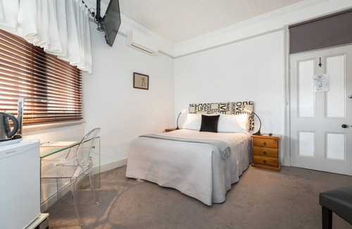 Ipswich Hotel | Cumquat House