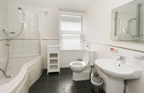 Douglas Apartment | Cunard Apartments