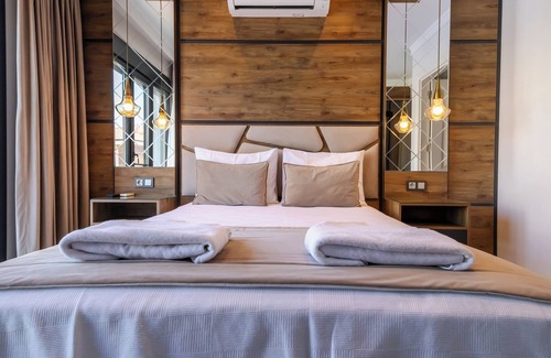 Mithatpasa Hotel | Cunda Garden