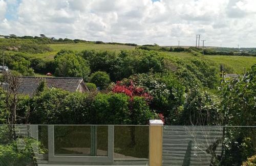 Perranporth House | Curlews Cottage - House with 3 bedrooms and garden - walking distance to the beach