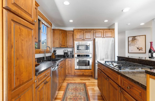 Big Sky Meadow Village House | Curley Bear Lodge | Big Sky Town Center