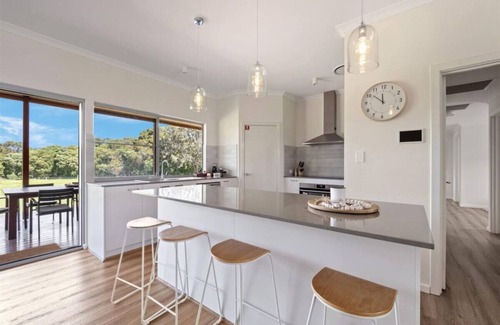 Burnside House | Cusmano Retreat | Family Friendly | Rural Setting