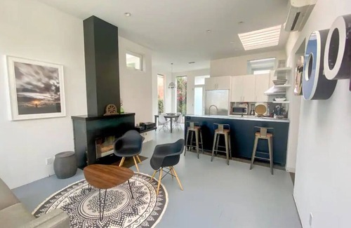 Venice Villa | Custom-Built Villa Four Blocks from Venice Beach