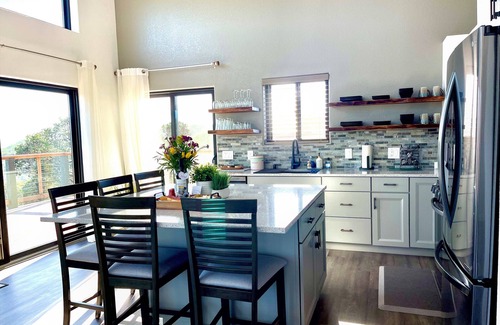 Fairfield Villa | Custom Home! Gorgeous VIEWS! Wine Country, near Napa!
