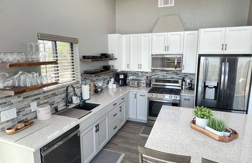 Fairfield Villa | Custom Home! Gorgeous VIEWS! Wine Country, near Napa!