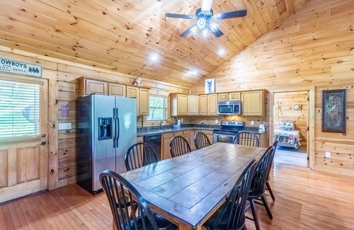 Bryson City Cabin | Customer Appreciation Year! See Discount information in Ad