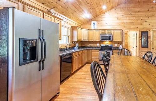 Bryson City Cabin | Customer Appreciation Year! See Discount information in Ad